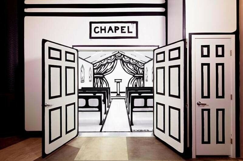В Лас-Вегасе теперь можно пожениться в «нарисованной» церкви