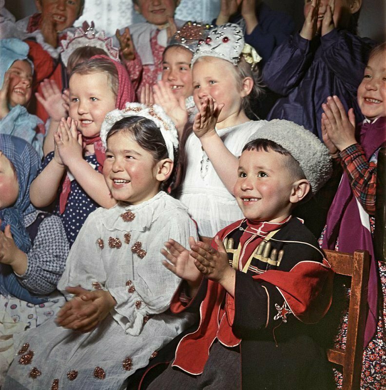 Детский сад на Памире. Таджикистан. Никита Козловский, 1957 год.