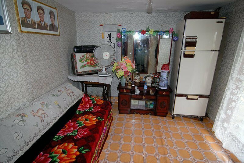 16 реальных фото квартир простых людей в Северной Корее