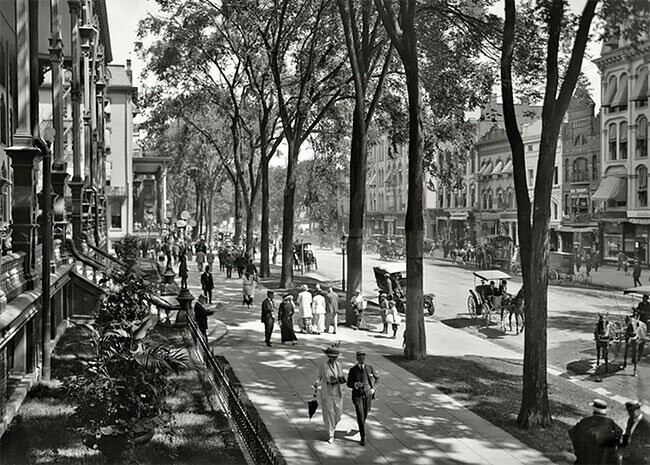 Улица в Саратога-Спрингс, Нью-Йорк, 1915