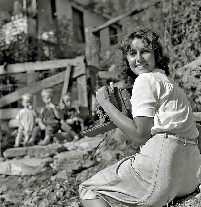 Фотограф Марион Пост Волькотт (Marion Post Wolcott) на задании в Кентукки, 1940