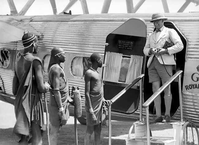 Британский турист прибывает в Судан, Африка, 1936