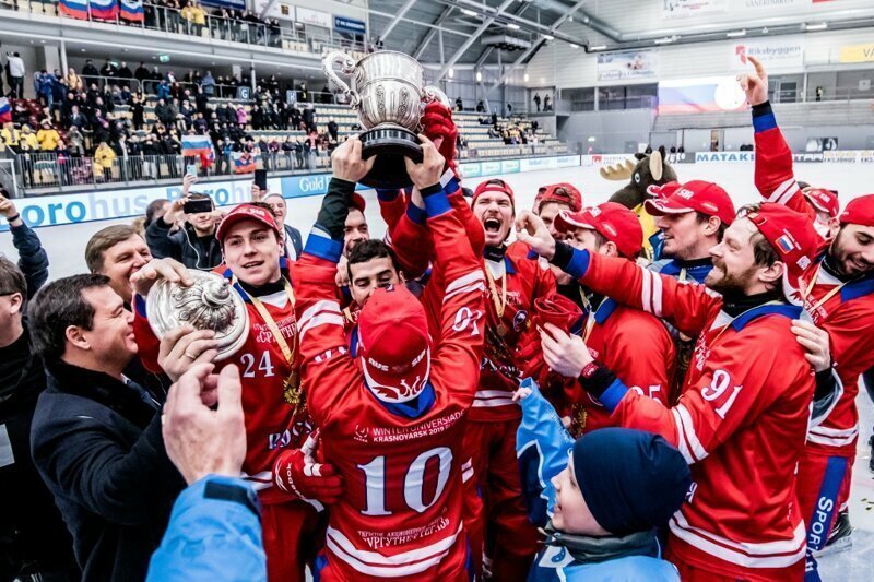 Сборная России по хоккею с мячом выиграла чемпионат мира