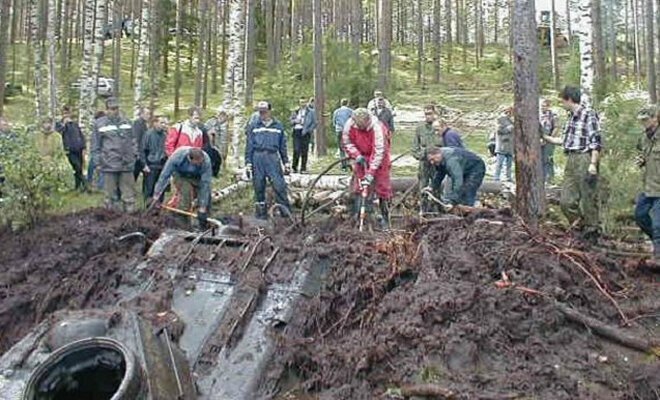 Странные следы у озера привели мальчика к невероятной находке  