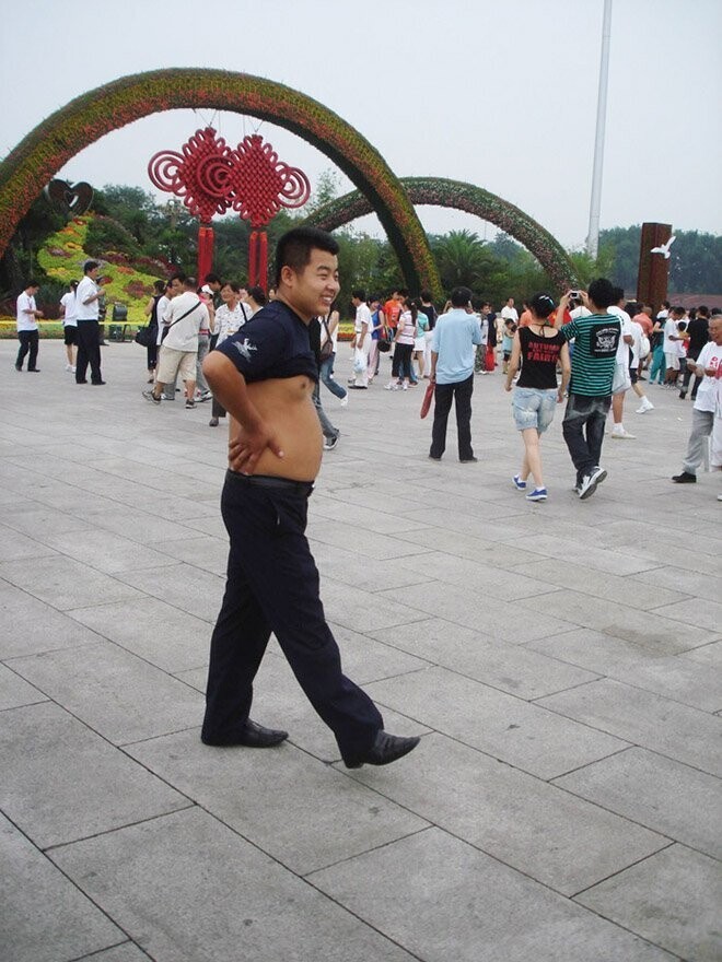 Мужской китайский модный тренд: пекинское бикини