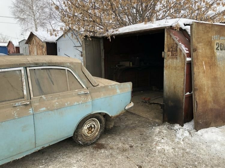«Москвич» не очень хотел покидать свой гараж