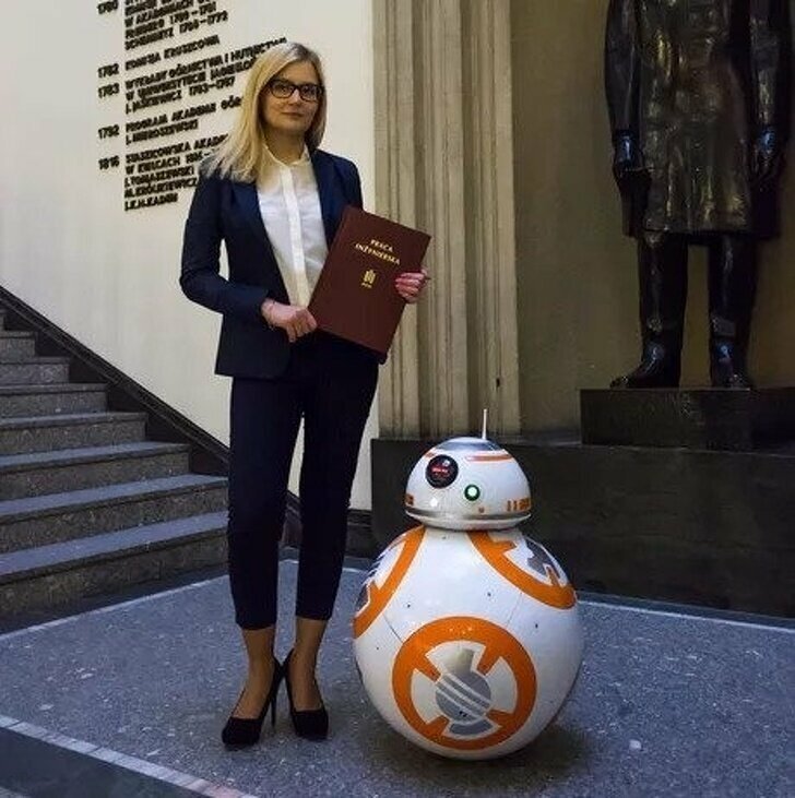 Эта девушка сделала подвижную копию BB-8 в качестве диссертации в Университете науки и техники