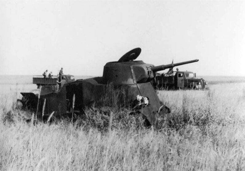 Рассказы об оружии. Колёсный танк БА-10