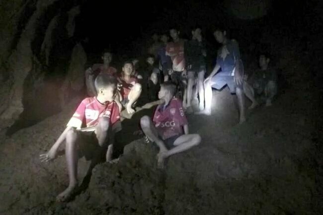 Спасение детей из пещеры в Таиланде или как герои становятся обвиняемыми