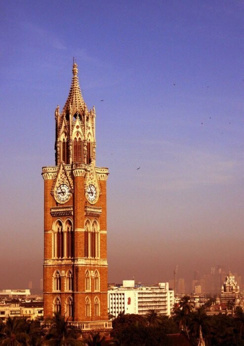 Башня Раджабаи в Индии – часы в подарок маме