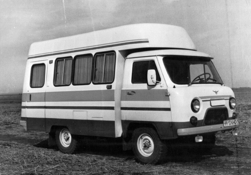 Автодача на шасси УАЗ-3303-01. Курганский автозавод,1990-е