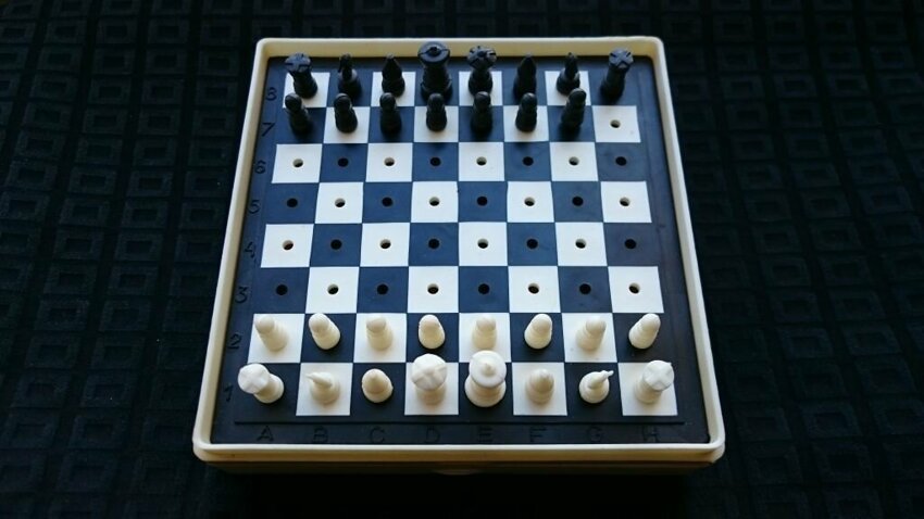 2. Походные шахматы