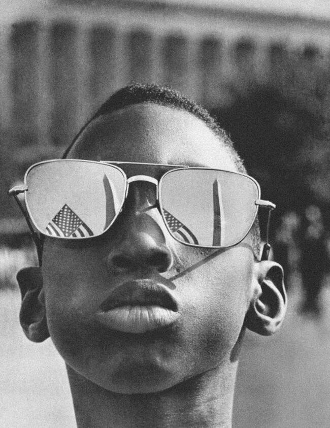 Мальчик на выступлении Мартина Лютера Кинга, произнёсшего речь «У меня есть мечта» 28 августа 1963 
