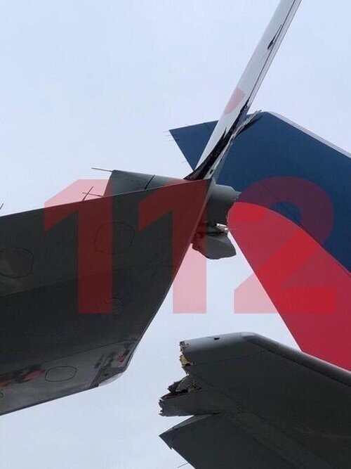 В аэропорту Внуково столкнулись два авиалайнера