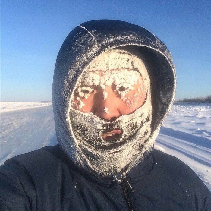 11. Житель Якутска Р пробежал 42,2 км без еды и воды в 30-градусный мороз
