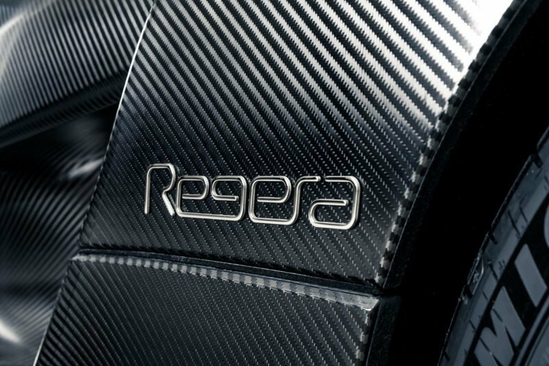 Koenigsegg Naked Carbon: первый гиперкар с кузовом из голого углеродного волокна