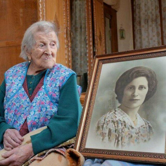 Эмма Морано, 29 ноября 1899 - 15 апреля 2017, прожила 117 лет, 137 дней. 