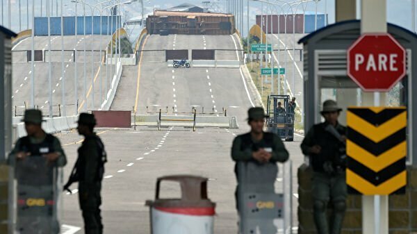 Венесуэла развернула войска на границе с Колумбией