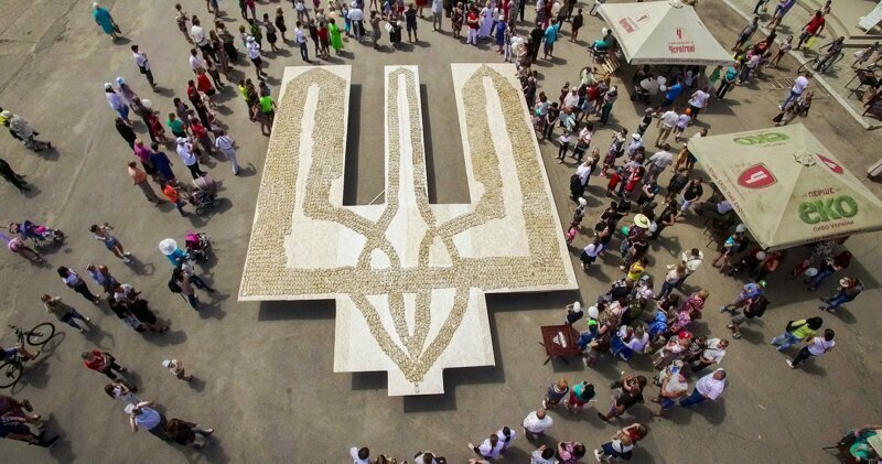 Гигантский герб Украины появится на одной из площадей столицы Объединённых Арабских Эмиратов
