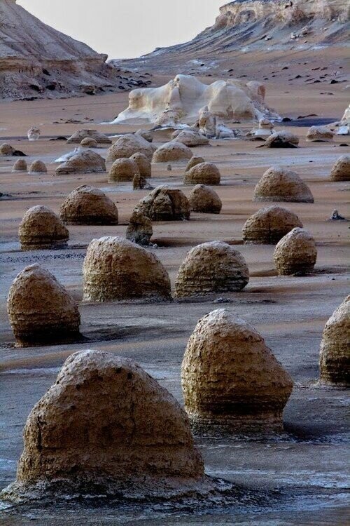 Эрозия ветра в пустыне, Белая пустыня / Египет (Урбан Талер)