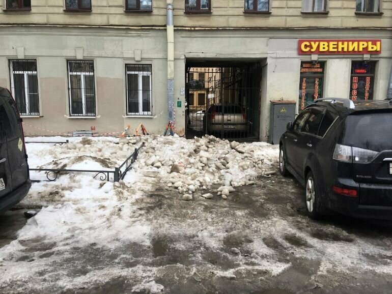 Почти все петербургские улицы почистили от снега