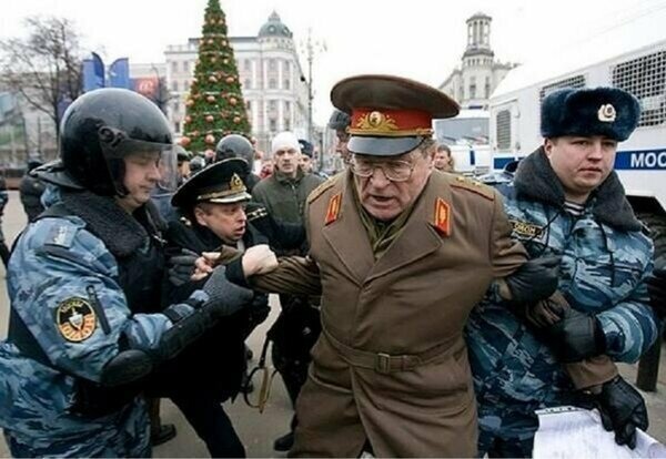 Господин возвращается