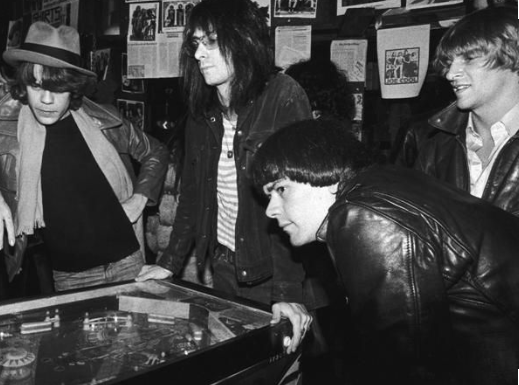 Rock & Roll & Pinball