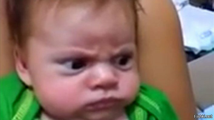 ...Кто тебе разрешил трогать мамины сиськи.... 