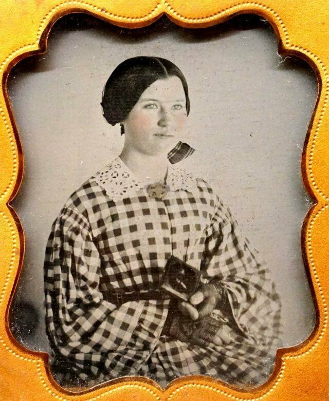 Винтажные фотографии, показывающие, как выглядели девушки-подростки в 1850-х годах