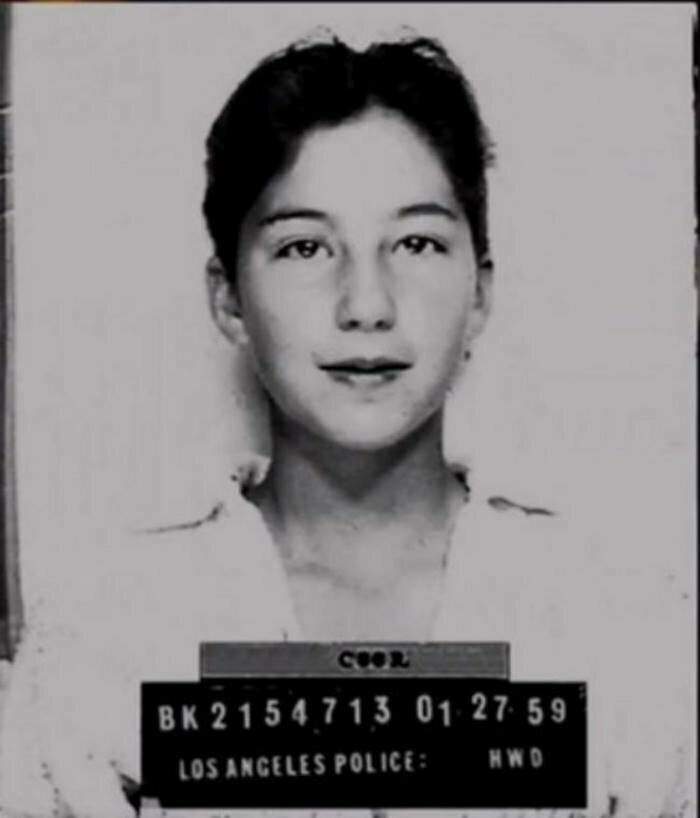 10. Шер, 13 лет (1959 г.). Шер арестовали после того, как она «позаимствовала» автомобиль своей матери