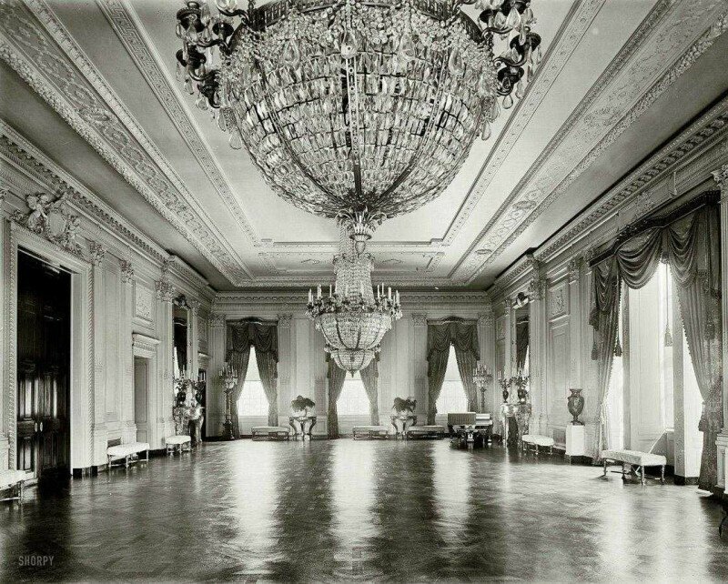 Так выглядел восточный зал для приема гостей в Белом доме, США, 1910 год.