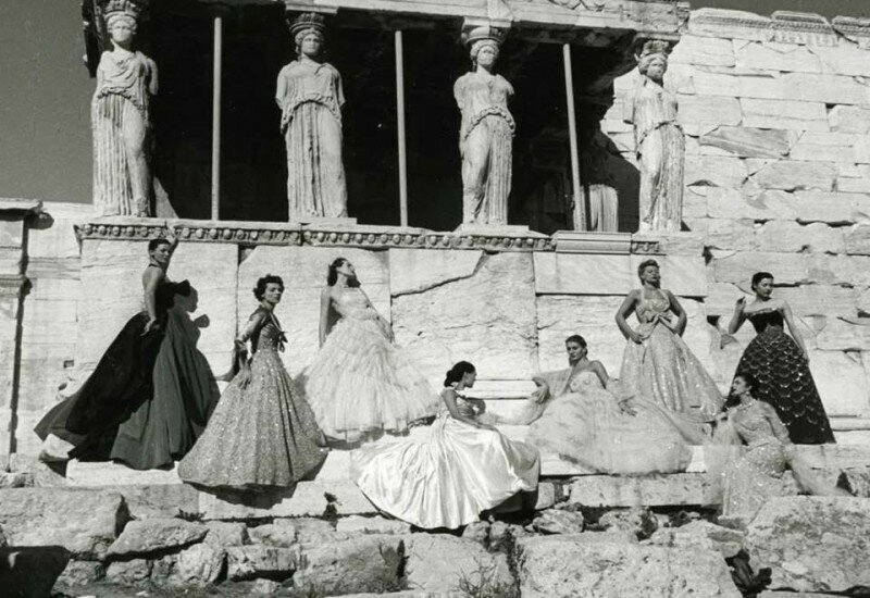 Демонстрация моделей Christian Dior у афинского акрополя. 1951 г.