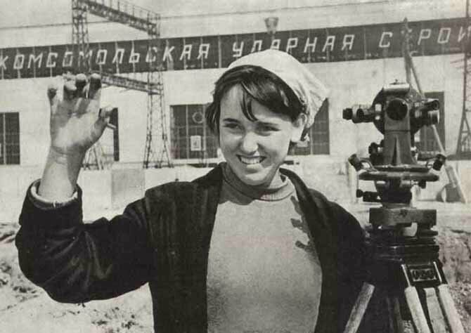 Советская женщина в фотографиях
