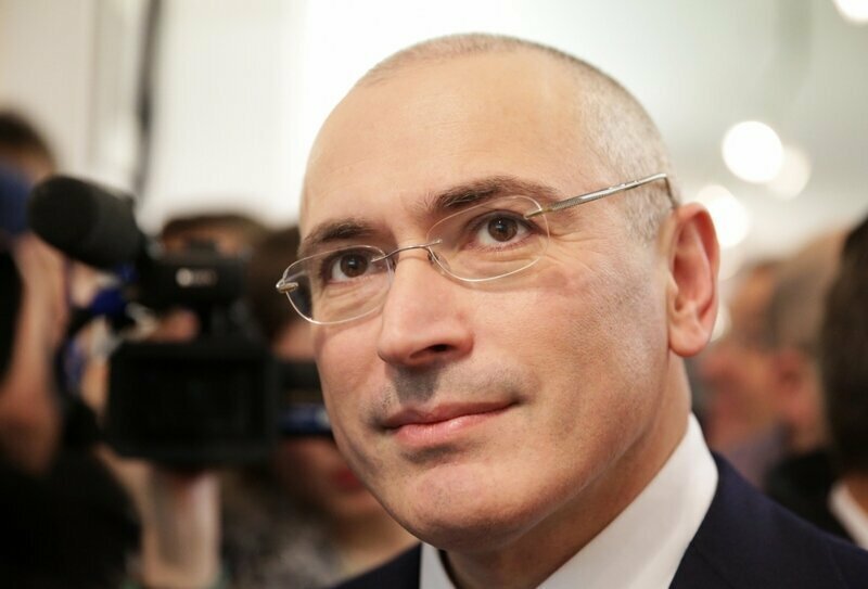 В интервью швейцарской радиостанции RSI Rete Due Михаил Ходорковский заявил буквально следующее: "В настоящее время у меня не совсем традиционная сексуальная ориентация. 