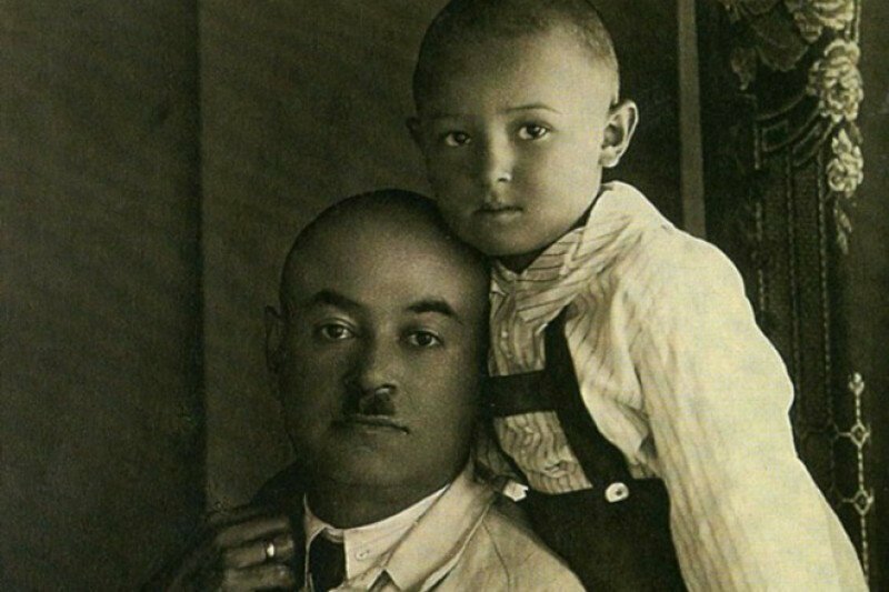 Владимир Абрамович Этуш с отцом, 1920–е годы, СССР