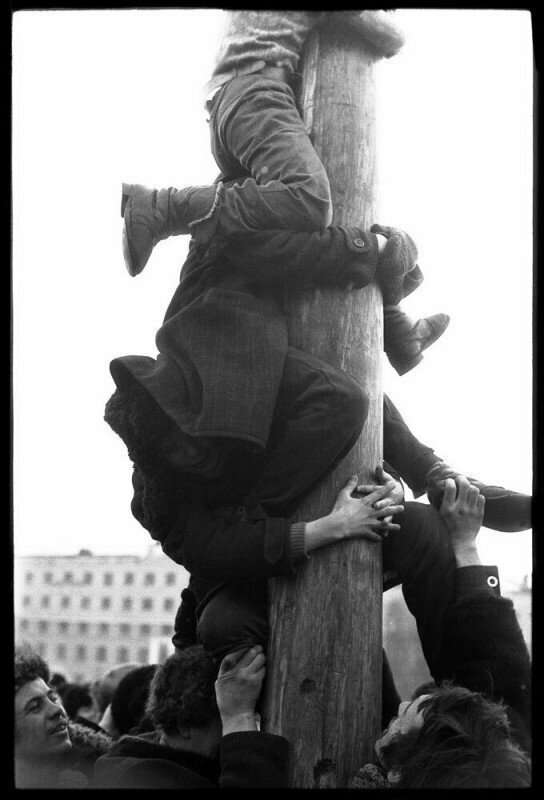 «В небо за подарками». Праздник Масленицы на площади Ленина. Владимир Соколаев, 10 марта 1984 года, г. Новокузнецк