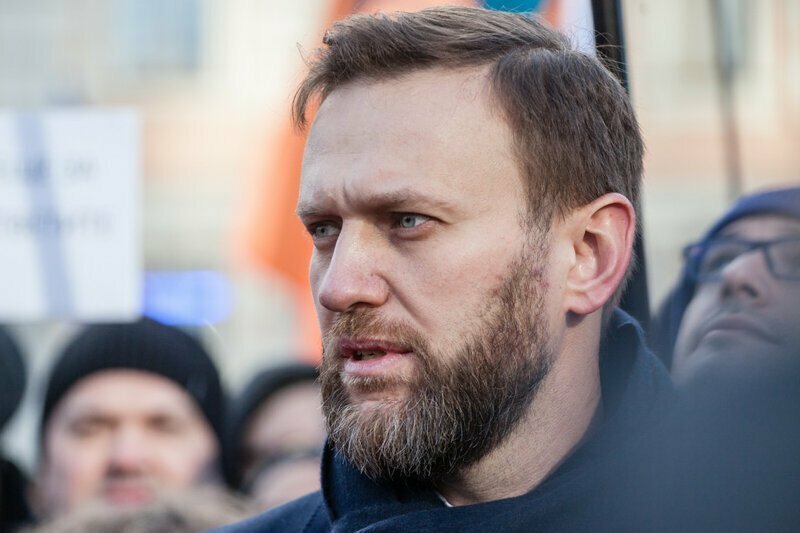 Навальный боится создать партию, так как потеряет донаты и западные гранты
