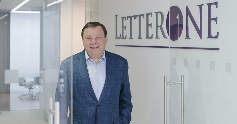Forbes назвал всех богатейших российских холостяков
