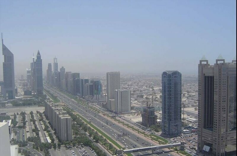 Дубай, проспект Шейха Заяда 2004