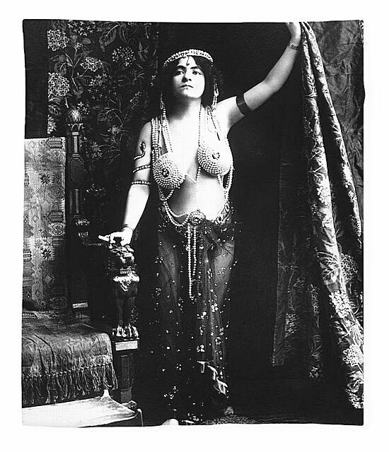 Женщина в стиле "Вамп", 1900 годы 
