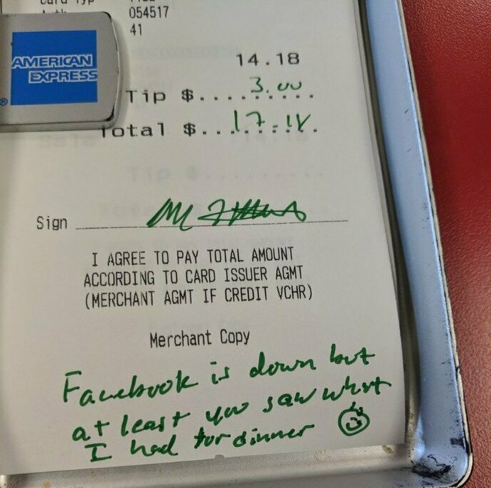 14. Оставил записку официанту: "Фейсбук* лежит, но хотя бы вы посмотрите, что я ел на обед". Безысходность...