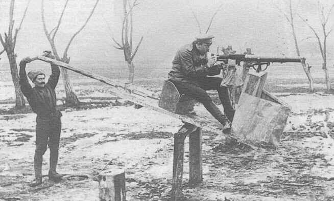 Тренажёр для стрельбы из авиационного пулемёта, 1914 год
