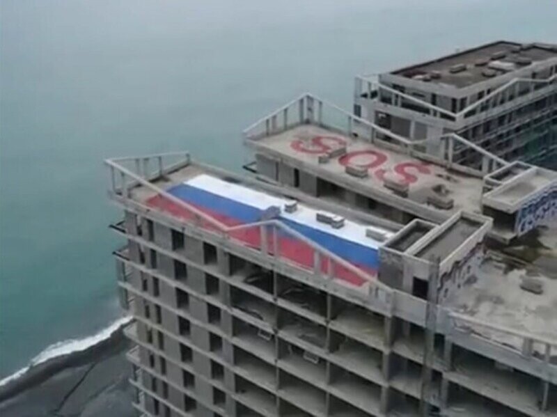 Мэр Сочи сносит 56 высоток вместе с жителями