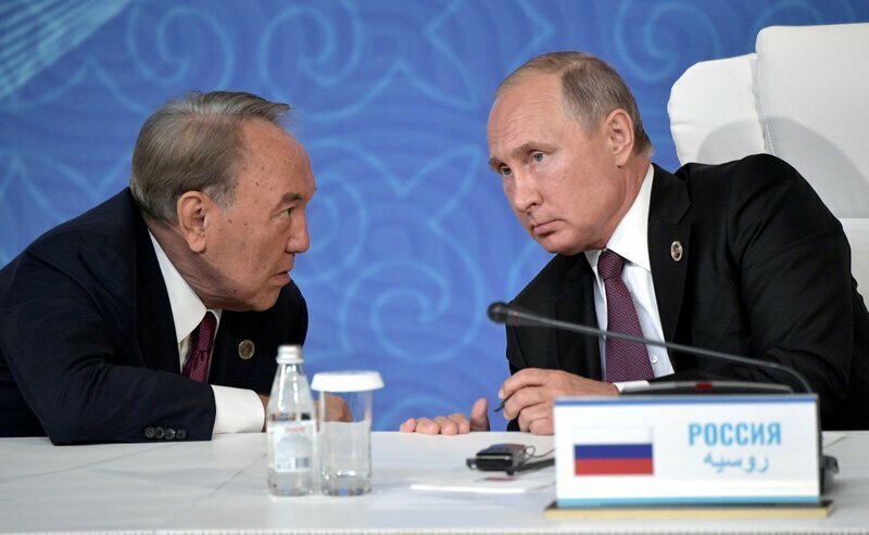 Должен ли Путин сделать то же самое, что сделал Назарбаев?