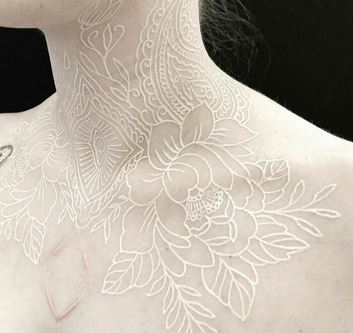 Интересные дизайны татуировок, выполненных белыми чернилами