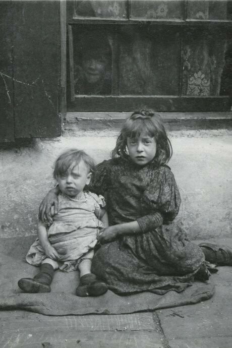 Один из портретов Горация Уорнера о самых бедных детях Лондона в начале 1900-х годов. 