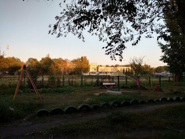 Рейтинг лучших школ г.Омска и Омской области:                         (на фото общеобразовательная школа №107)
