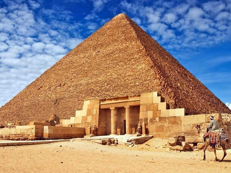 2. Пирамида Хеопса