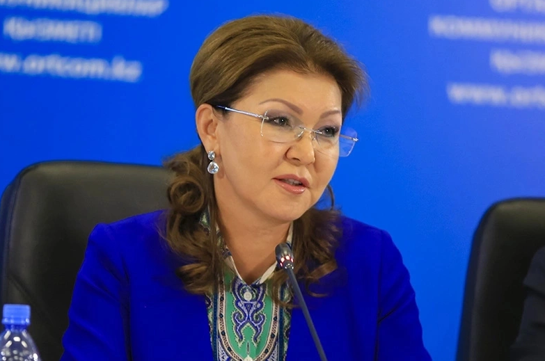 Дочь Назарбаева назвала детей-инвалидов «уродами»: видео