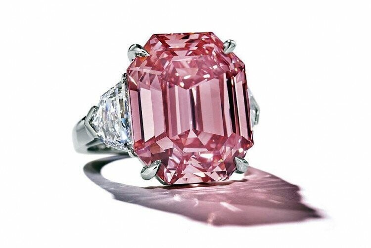 Розовые бриллианты входят в моду
